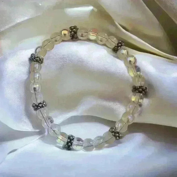 Iridescent Handmade Beaded Bracelet New Without Tags Unisex - Picture 1 of 1